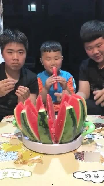 兄弟吃瓜,揭秘娱乐圈的温馨瞬间